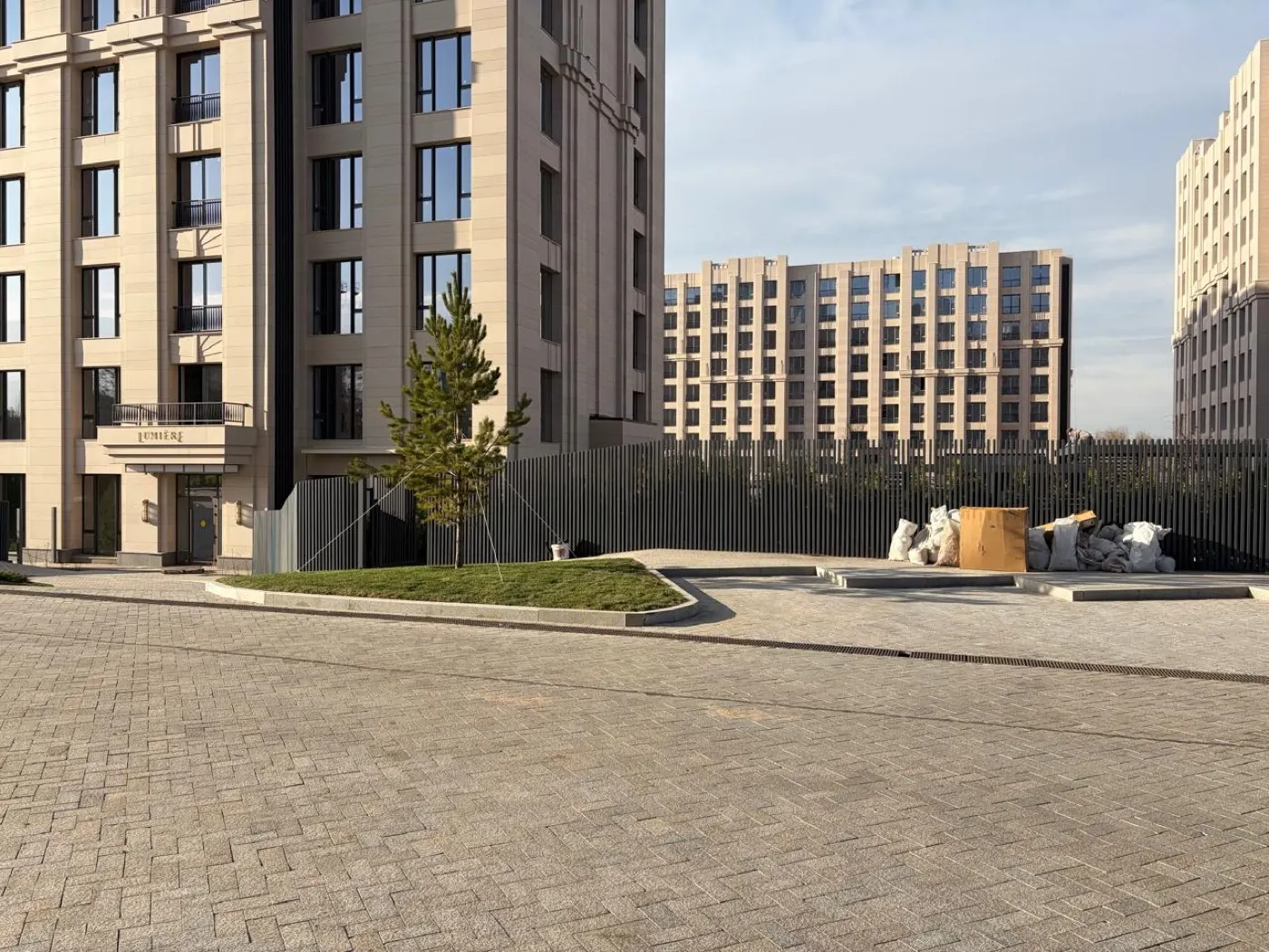 ЖК Lumiere и периметральное ограждение