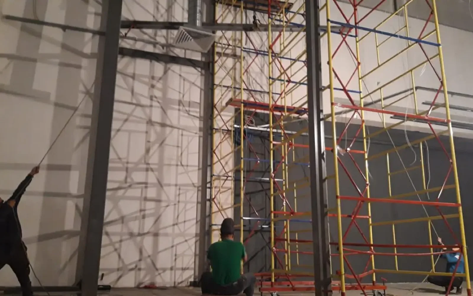 Decathlon Aport: высотная отсечка у заднего входа